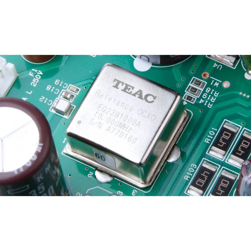 TEAC CG10M Master Clock Generator