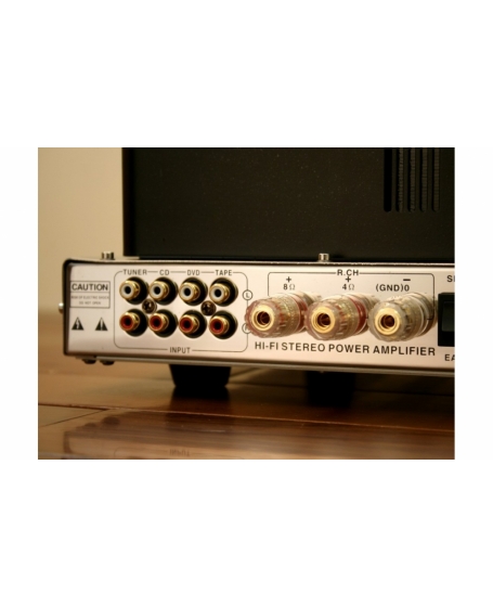 Pro Av VA1000 Headphone & Integrated Tube Amplifier