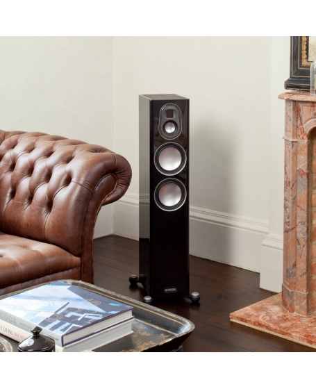 Monitor Audio Gold 200 5G Floorstanding Speakers.