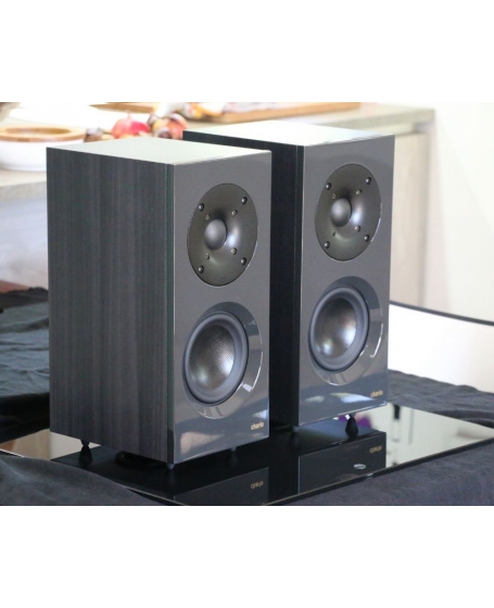 Chario Studio 1013 Bookshelf Speakers Made In Italy ( DU )