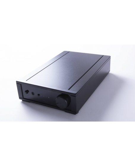 Rega io Integrated Amplifier Made In England Free Streamer