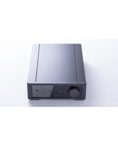 Rega io Integrated Amplifier Made In England Free Streamer