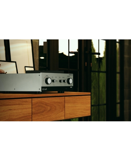 Leak Stereo 230 Integrated Amplifier (Silver)