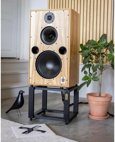 Harbeth M40.3 XD Bookshelf Speakers Made In England