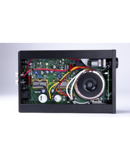 Rega io Integrated Amplifier Made In England (PL)
