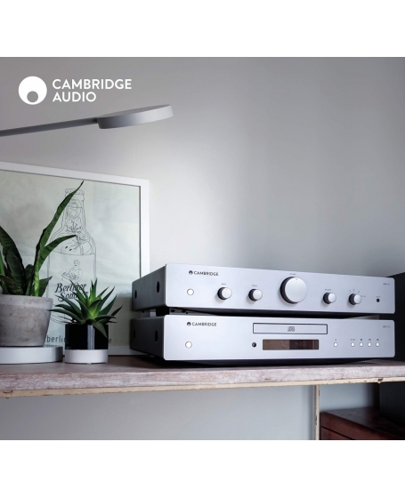 Cambridge Audio AXA25 Integrated Amplifier + AXC25 CD Player