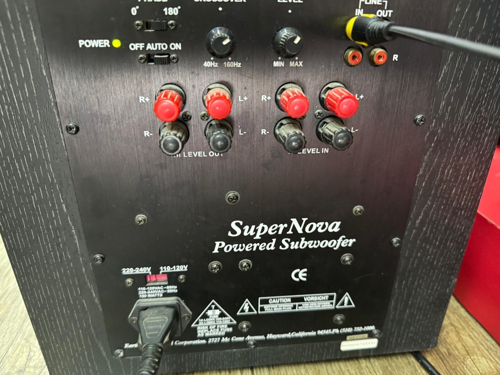 Earthquake Supernova 10'' Powered Subwoofer (PL)