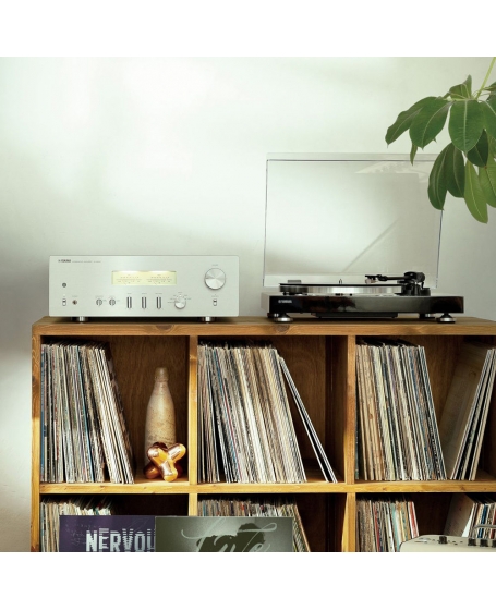 Yamaha A-S1200 Integrated Amplifier FREE Cambridge Audio AXN10 Network Player
