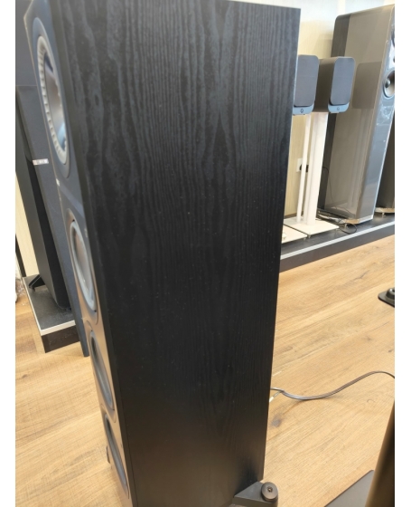 KEF Q700 Floorstanding Speaker with Grille (PL)