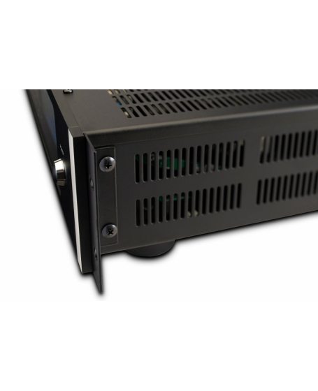 McIntosh MI254 4-Channel Digital Amplifier Made in USA